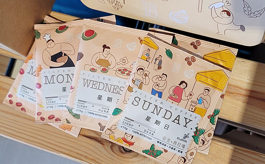 咖哩控注意！！只要百元就能吃到手作濃郁炸物咖哩系列，還有點心、小菜任你搭，就在靠山咖哩！！