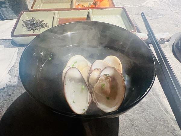 東區青杉燒肉Asougi Yakiniku。專人代烤。新鮮海