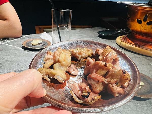 東區青杉燒肉Asougi Yakiniku。專人代烤。新鮮海