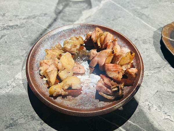 東區青杉燒肉Asougi Yakiniku。專人代烤。新鮮海