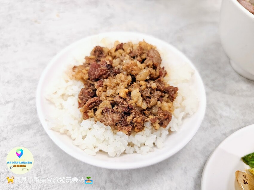 文章牛肉湯台南推薦！溫體牛肉料理豐富選擇深夜美食首選。