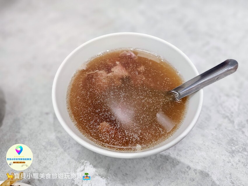文章牛肉湯台南推薦！溫體牛肉料理豐富選擇深夜美食首選。