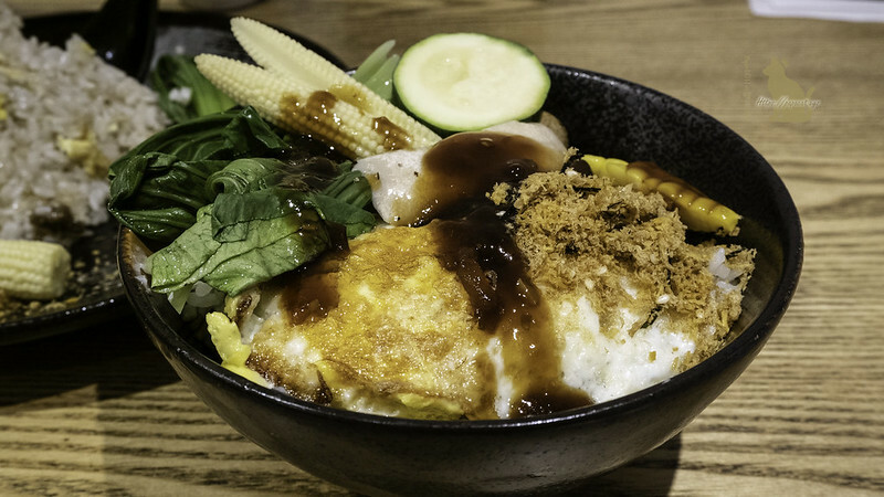 台中蔬食｜光寓蔬食ひかり-蔬食拉麵/碎金飯!
