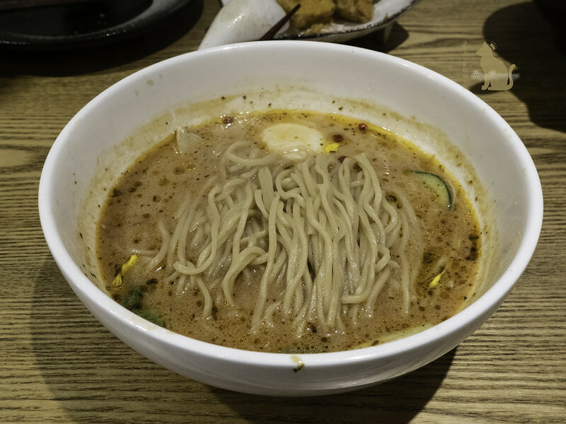 台中蔬食｜光寓蔬食ひかり-蔬食拉麵/碎金飯!