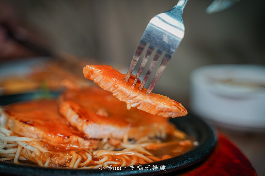 桃園市桃園區【桃園吃到飽】 饗厚牛排-桃園店｜399元彭湃自助吧吃到飽，加49元多一客牛排，不收服務費