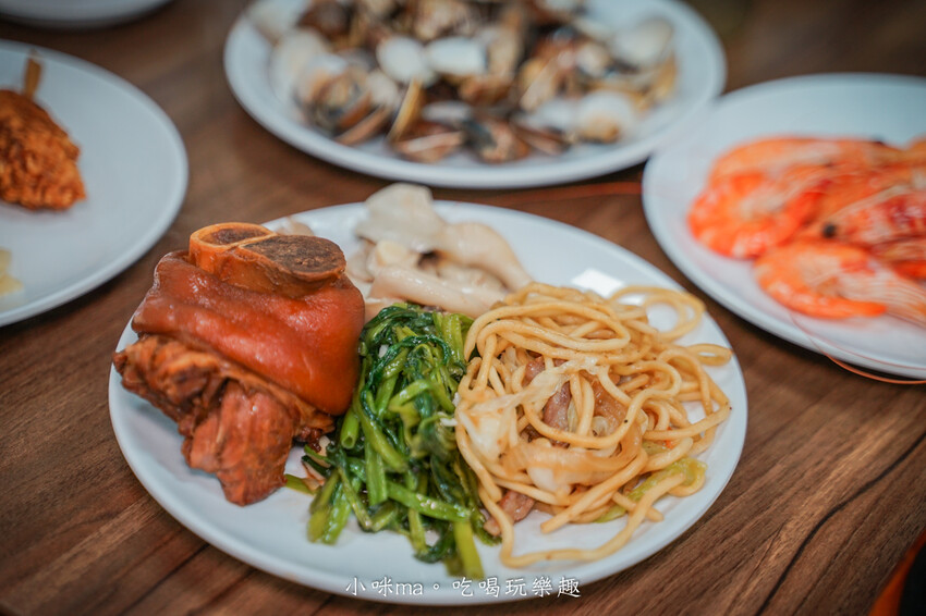 桃園市桃園區【桃園吃到飽】 饗厚牛排-桃園店｜399元彭湃自助吧吃到飽，加49元多一客牛排，不收服務費