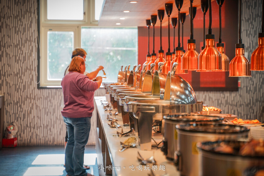 桃園市桃園區【桃園吃到飽】 饗厚牛排-桃園店｜399元彭湃自助吧吃到飽，加49元多一客牛排，不收服務費