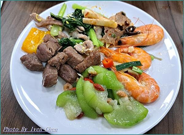 《桃園牛排》饗厚牛排399元義式百匯自助吧吃到飽免服務費/ 《桃園牛排》饗厚牛排399元義式百匯自助吧吃到飽免服務費/