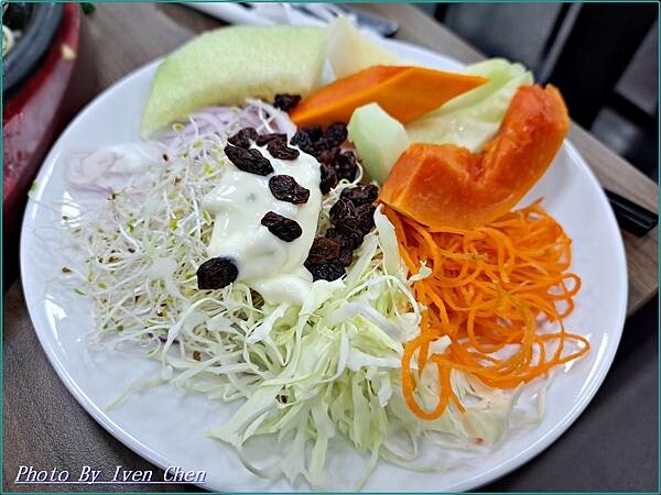 《桃園牛排》饗厚牛排399元義式百匯自助吧吃到飽免服務費/ 《桃園牛排》饗厚牛排399元義式百匯自助吧吃到飽免服務費/