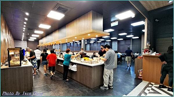 《桃園牛排》義式百匯自助吧吃到飽/ 『饗厚牛排』 Iven 《桃園牛排》義式百匯自助吧吃到飽/ 『饗厚牛排』 Iven