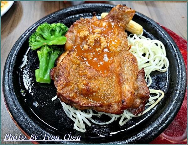 《桃園牛排》桃園牛排自助百匯吃到飽餐廳/ 『饗厚牛排』 I 《桃園牛排》桃園牛排自助百匯吃到飽餐廳/ 『饗厚牛排』 I