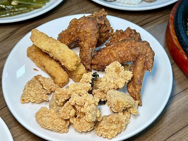 桃園市桃園區[桃園美食] 饗厚牛排-桃園店 $399自助吧吃到飽 加購牛排+$49起！#桃園吃到飽 @蛋寶趴趴go
