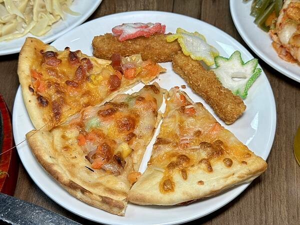 桃園市桃園區[桃園美食] 饗厚牛排-桃園店 $399自助吧吃到飽 加購牛排+$49起！#桃園吃到飽 @蛋寶趴趴go