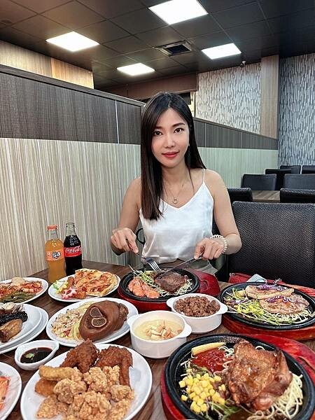 桃園市桃園區[桃園美食] 饗厚牛排-桃園店 $399自助吧吃到飽 加購牛排+$49起！#桃園吃到飽 @蛋寶趴趴go