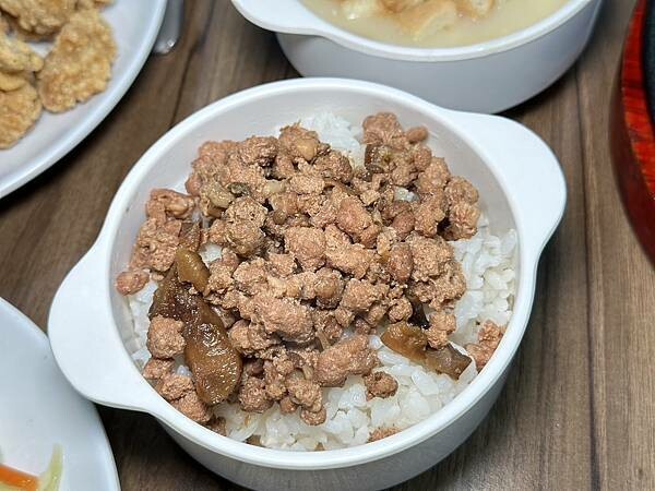 桃園市桃園區[桃園美食] 饗厚牛排-桃園店 $399自助吧吃到飽 加購牛排+$49起！#桃園吃到飽 @蛋寶趴趴go