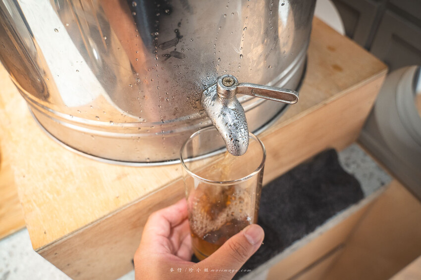 手川屋 麵專製 SHOU CHUAN WU｜台北中山捷運站旁的四川風味麻辣牛肉麵專賣店，新開幕的優秀麵店網路評價4.9