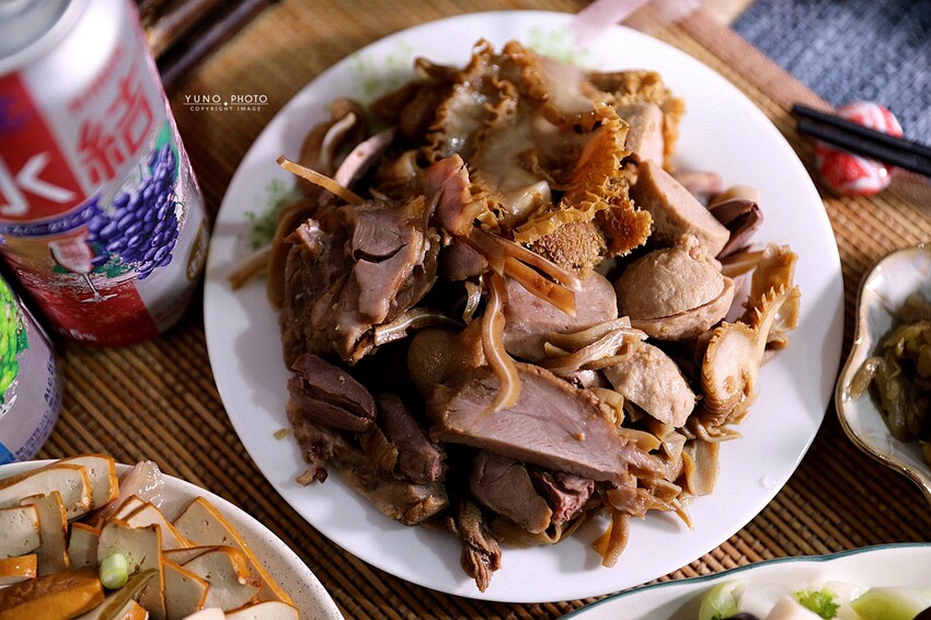 超過40種食材可以選擇 獨家祕方滷製 開胃清爽 讓人一吃就上癮【台中冷滷味推薦】