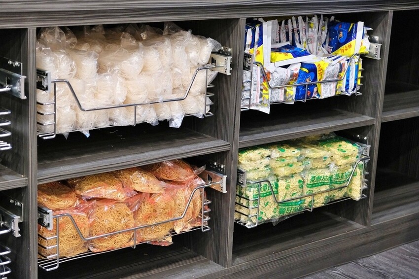 台南火鍋【九鼎鍋開元店】24小時營業平價火鍋,30種風味湯底 台南火鍋【九鼎鍋開元店】24小時營業平價火鍋,30種風味湯底