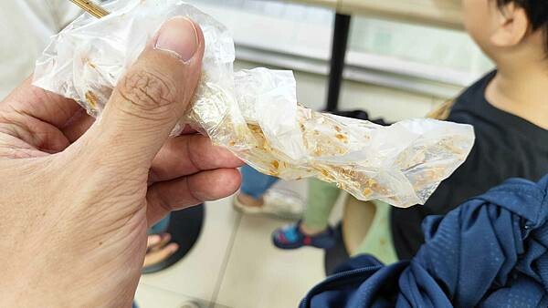 華陰街豬血糕｜１隻只要２５元後火車站超便宜豬血糕