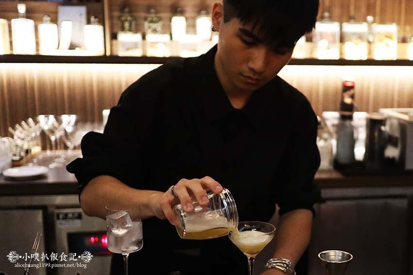 【台北餐酒館推薦】『In Bottle 平玖餐酒館』近台北101/世貿站/信義區聚會餐酒館/絕美華麗瓶裝酒酒牆/繽紛