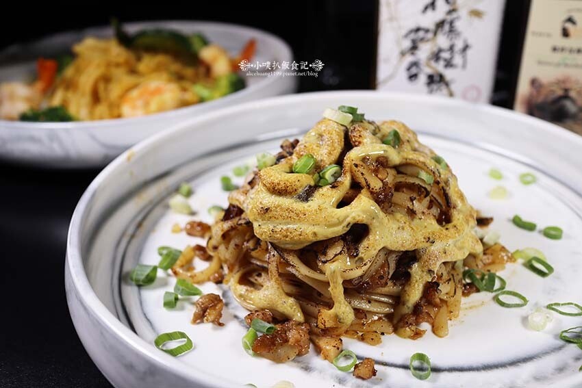 【台北餐酒館推薦】『In Bottle 平玖餐酒館』近台北101/世貿站/信義區聚會餐酒館/絕美華麗瓶裝酒酒牆/繽紛