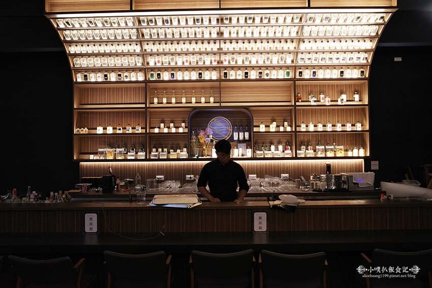 【台北餐酒館推薦】『In Bottle 平玖餐酒館』近台北101/世貿站/信義區聚會餐酒館/絕美華麗瓶裝酒酒牆/繽紛