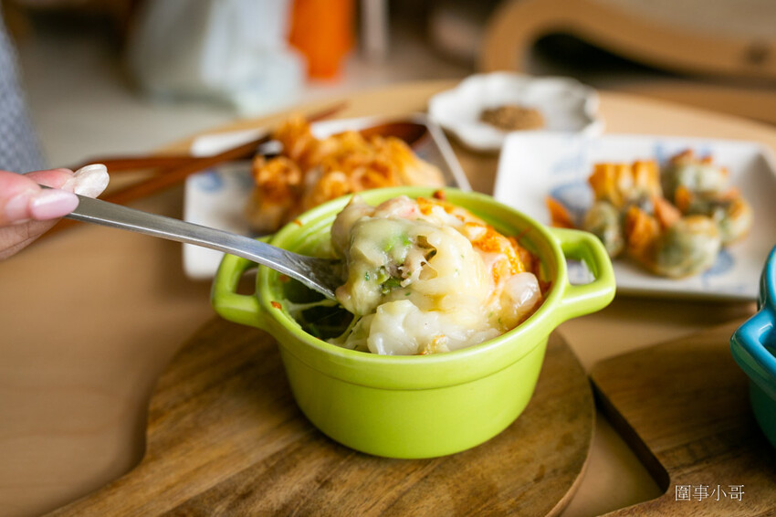 桃園中壢美食-餛飩女王，用心製作的手工鮮肉餛飩超美味！讓我在家輕鬆做出好料理～ @圍事小哥的幸福相框