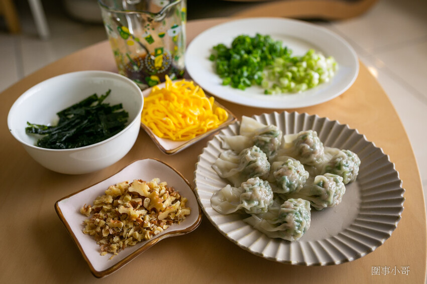 桃園中壢美食-餛飩女王，用心製作的手工鮮肉餛飩超美味！讓我在家輕鬆做出好料理～ @圍事小哥的幸福相框