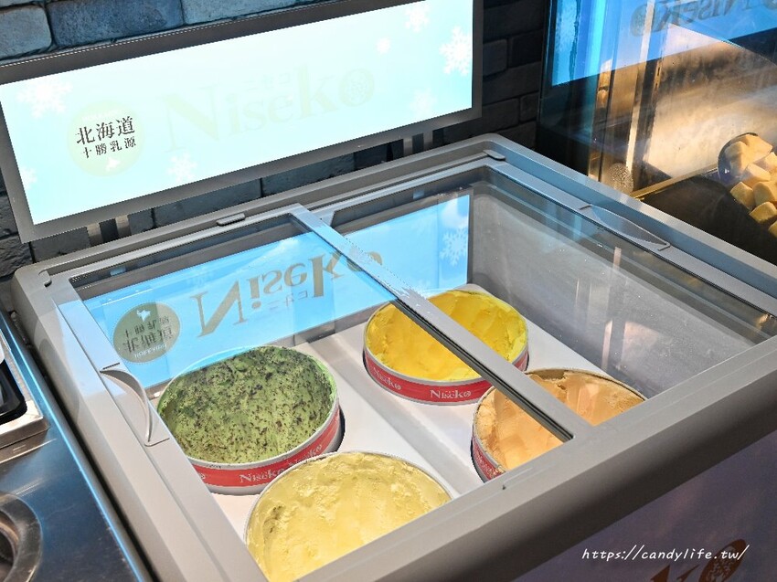 鼎湘鍋物｜這間火鍋好狂～除了日本A5和牛竟然還吃得到鱷魚肉！還有蔬菜、冰淇淋、咖啡、飲品自助吧吃到飽～