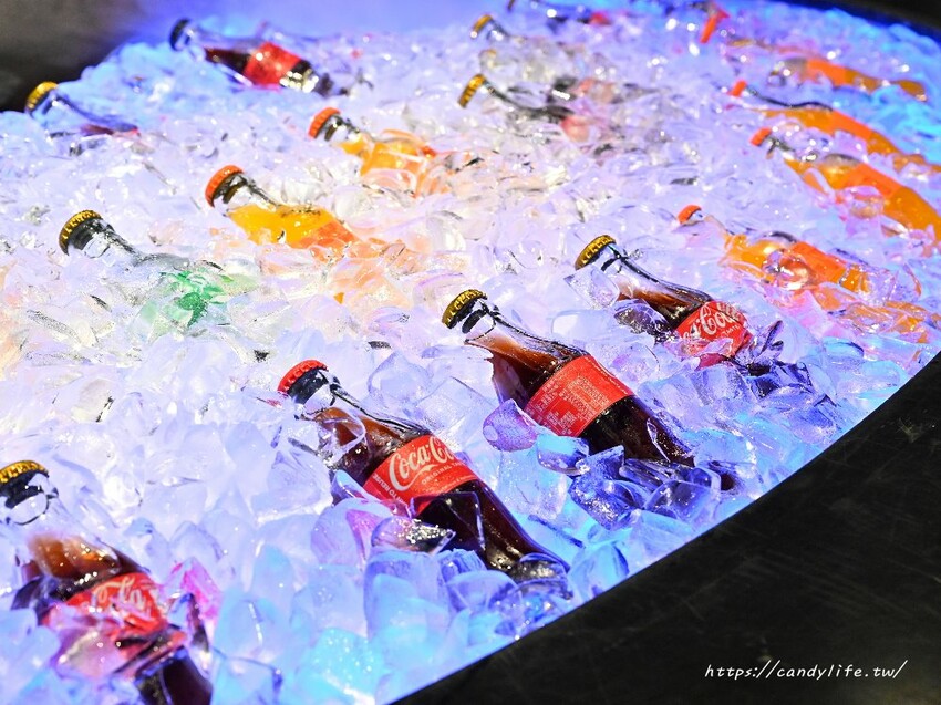 鼎湘鍋物｜這間火鍋好狂～除了日本A5和牛竟然還吃得到鱷魚肉！還有蔬菜、冰淇淋、咖啡、飲品自助吧吃到飽～