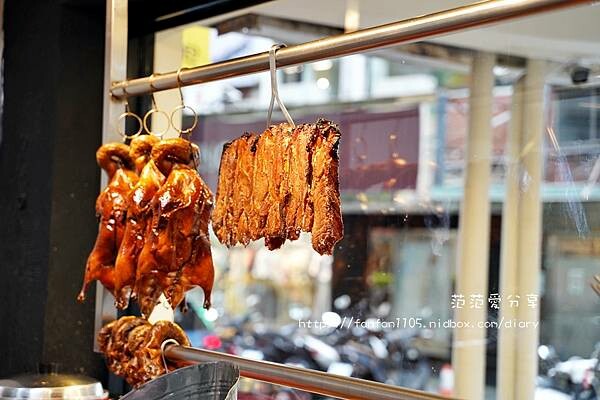 【松山區燒臘便當】鄉間小路燒臘茶餐廳｜炒河粉｜公仔麵｜炒飯｜燴飯｜高CP值港炒飯 (4).JPG