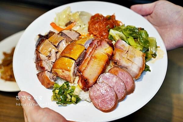 【松山區燒臘便當】鄉間小路燒臘茶餐廳｜炒河粉｜公仔麵｜炒飯｜燴飯｜高CP值港炒飯 (10).JPG