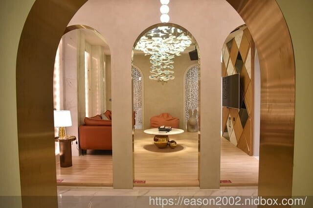 台中汽車旅館推薦 | 朵茉行館 813 房 結合中東豪華元素與當代設計的精髓 私人KTV 超大大理石浴缸 舒適的休息空間 奢華渡假天堂 - 就是這樣。吃喝玩樂。愛漂亮部落格 - FashionGui