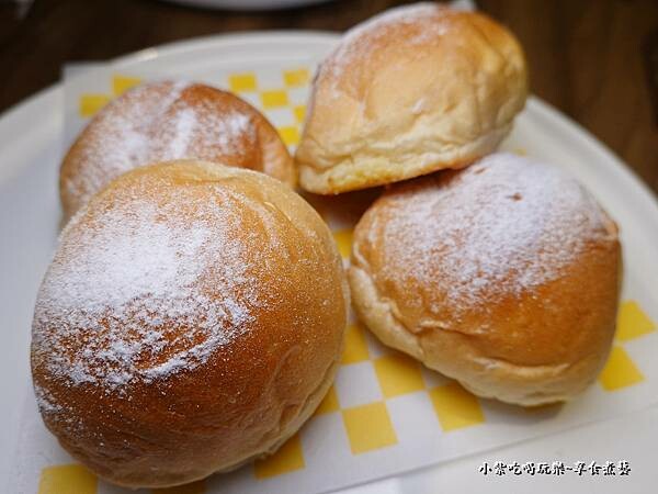 煉乳奶酥餐包-陳醬奶酥 (2).jpg