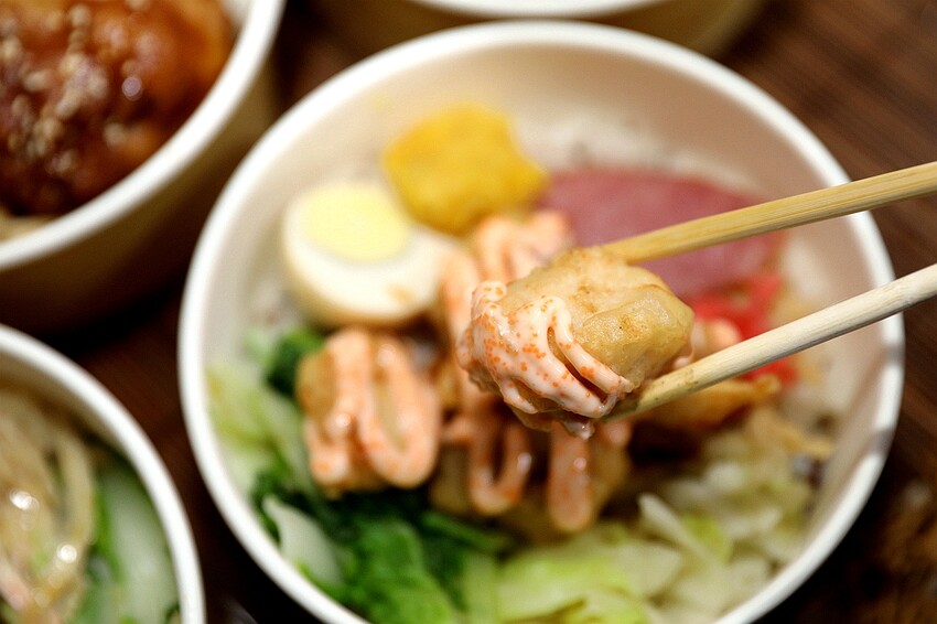 用心製作的日式美味飯盒！激推人氣雙拼海陸丼 下飯又飽足 台中外帶便當推薦 |燒弁丼日式手作便當-漢口店