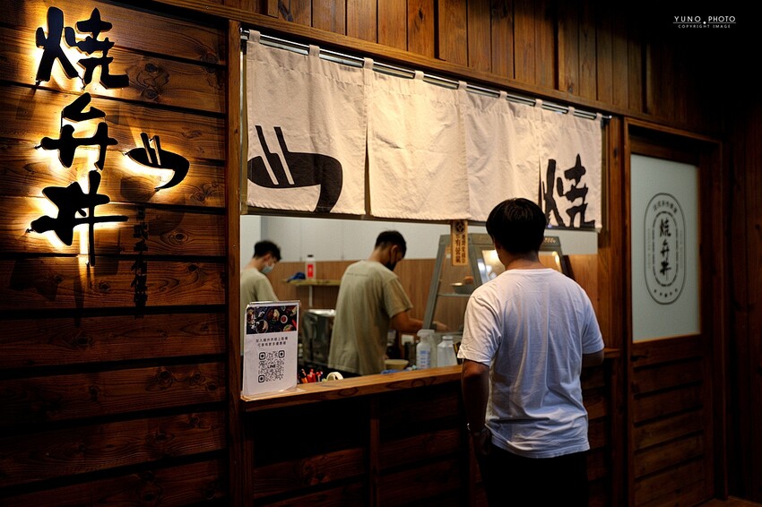 用心製作的日式美味飯盒！激推人氣雙拼海陸丼 下飯又飽足 台中外帶便當推薦 |燒弁丼日式手作便當-漢口店