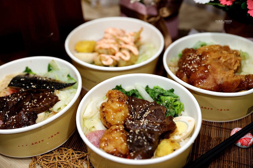 用心製作的日式美味飯盒！激推人氣雙拼海陸丼 下飯又飽足 台中外帶便當推薦 |燒弁丼日式手作便當-漢口店