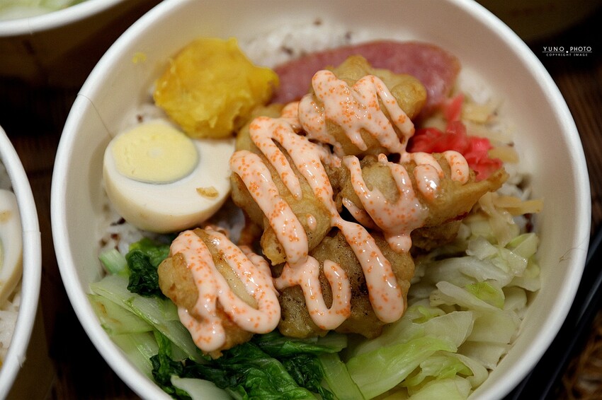 用心製作的日式美味飯盒！激推人氣雙拼海陸丼 下飯又飽足 台中外帶便當推薦 |燒弁丼日式手作便當-漢口店