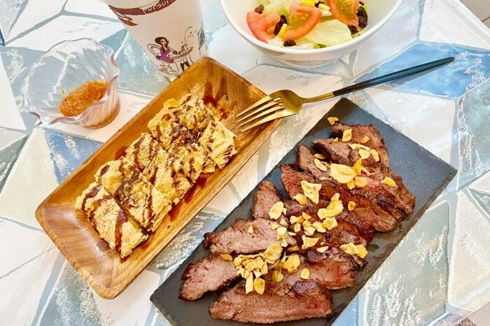 太平803國軍醫院對面的803小籠包，沒有座位只能外帶唷。