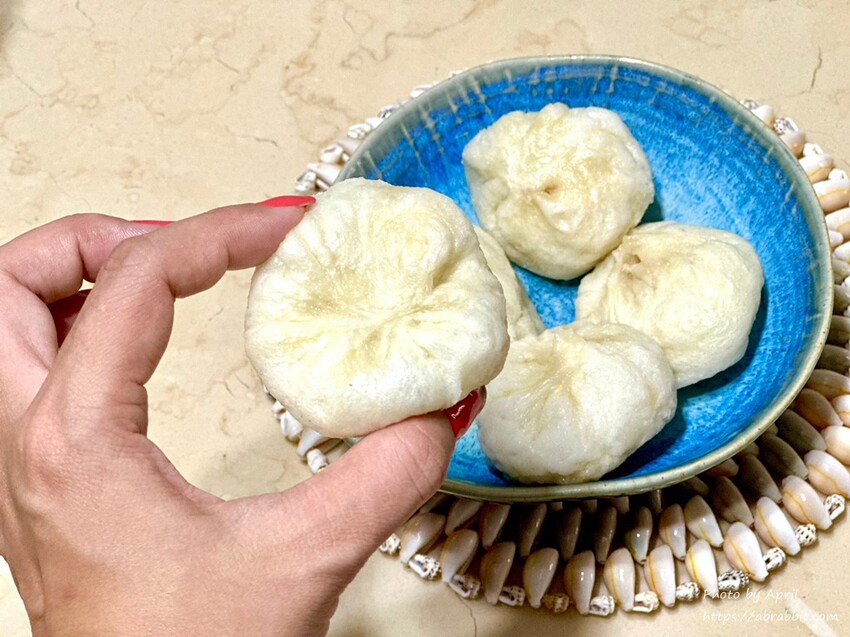 太平803國軍醫院對面的803小籠包，沒有座位只能外帶唷。