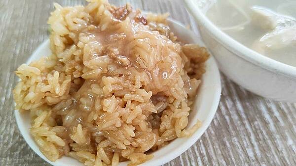 車路頭油飯｜２０元油飯，絕無佳有的銅板價格，晚來還會吃不到