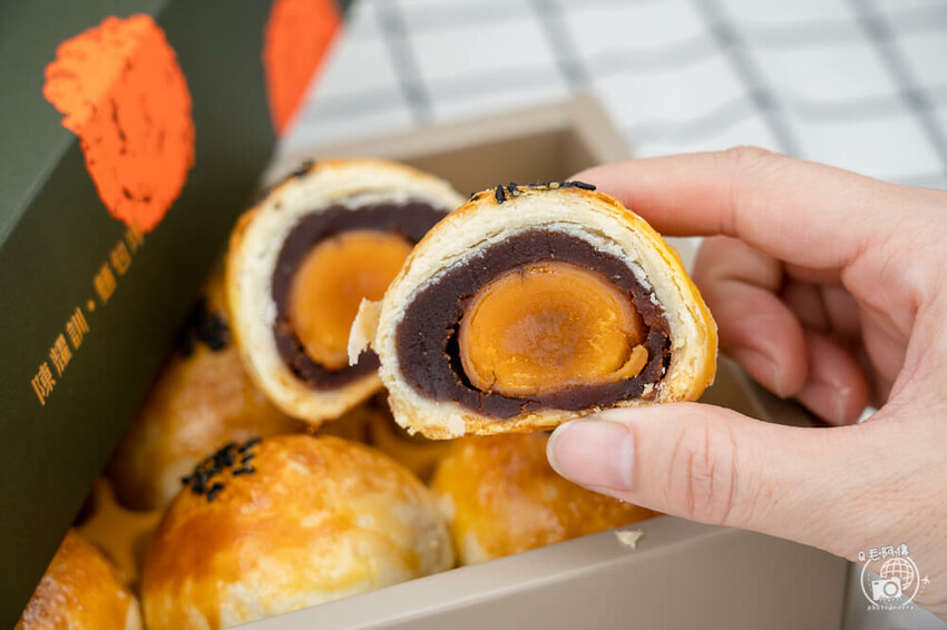 台北市松山區陳耀訓蛋黃酥 | 比演唱會門票還難搶!一顆近百的蛋黃酥界愛馬仕,好吃在哪~