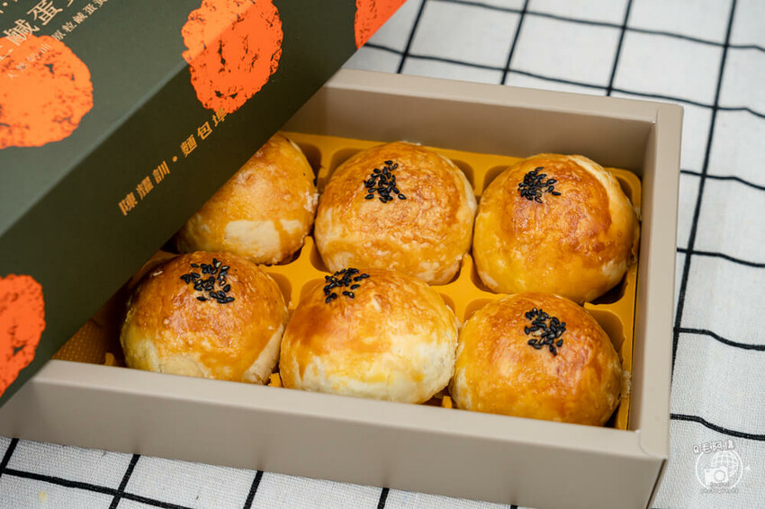 台北市松山區陳耀訓蛋黃酥 | 比演唱會門票還難搶!一顆近百的蛋黃酥界愛馬仕,好吃在哪~