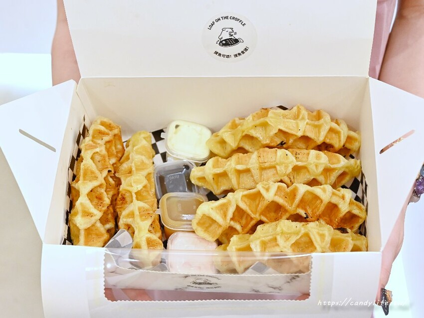 Fruit Rock搖滾水果&摸魚可頌｜台中文青小店，台中必吃可朗芙在這裡！還有美到不行的雪花冰～