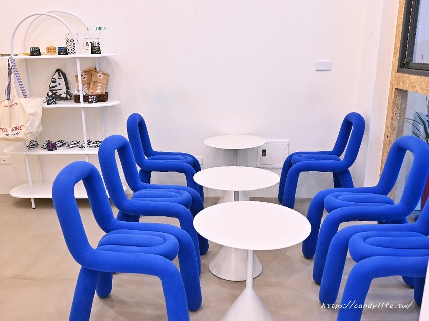 Fruit Rock搖滾水果&摸魚可頌｜台中文青小店，台中必吃可朗芙在這裡！還有美到不行的雪花冰～