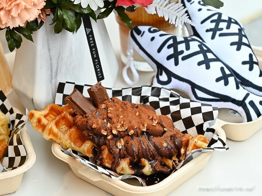 Fruit Rock搖滾水果&摸魚可頌｜台中文青小店，台中必吃可朗芙在這裡！還有美到不行的雪花冰～