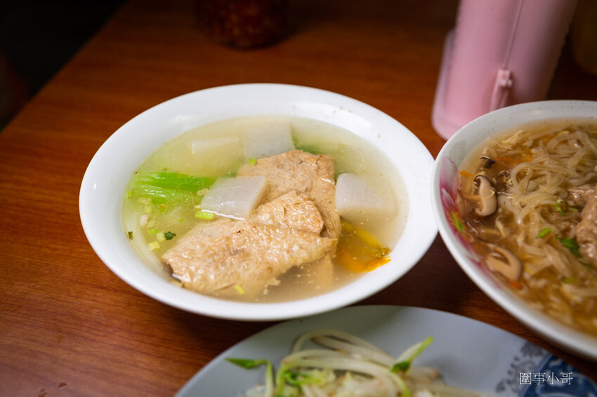 桃園大湳市場美食推薦-蔡家北港肉羹！堅持不使用味精～湯頭的清甜都來自於食材本身！便宜又好吃的肉羹就在這啦～ @圍事小哥的幸福相框