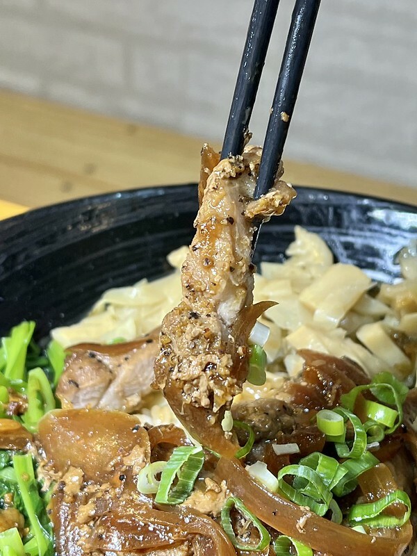 +(宜蘭小吃)銷魂食堂~宜蘭超高CP值小吃推薦!瓜仔雞麵甘甜美味、獨創肉麻飯香麻涮嘴~銷魂食堂菜單