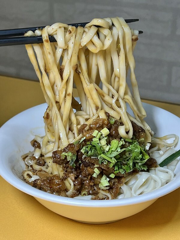 +(宜蘭小吃)銷魂食堂~宜蘭超高CP值小吃推薦!瓜仔雞麵甘甜美味、獨創肉麻飯香麻涮嘴~銷魂食堂菜單