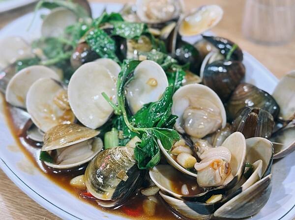 日海海鮮店！大安區美食首選，饕客必訪的新鮮海產熱炒天堂